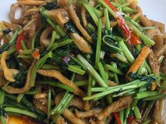 香菜炒羊肚-那达慕蒙古风味酒楼
