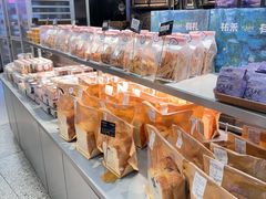 -UH祐禾(武汉武商MALL店)