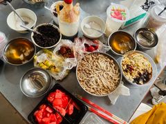 -正宗杨记普洱酸醋米线(总店)