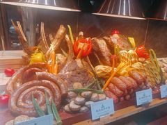 -雍容荟帝王蟹活龙虾展台自助(IFS黑金店)