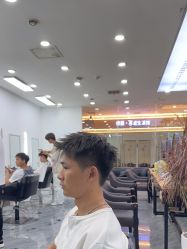 -藤野造型烫染·漂发