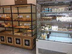 面包甜点陈列柜-执茶识麦(万达华府店)