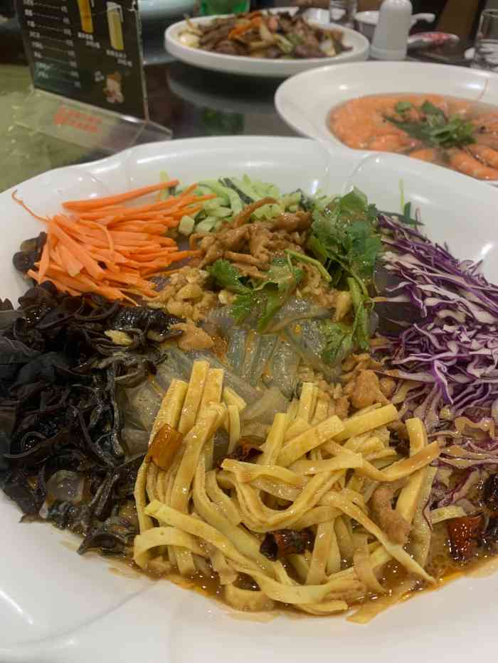 福记饺子(浑南直营店)-"门店很大的一家店,特别适合家里的大型聚餐.
