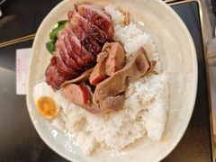 四宝饭-喜喜烧腊茶餐厅(骆克道店)
