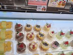 -万利隆·活力烘焙(人民路店)