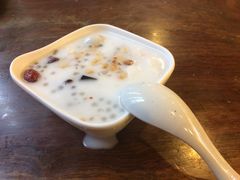 -海口骑楼小吃街