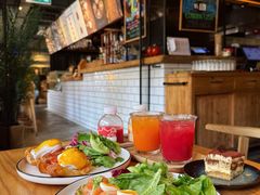 -Common Table · Brunch & Coffee