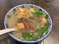小潘特色鸭血粉丝汤-小潘记鸭血粉丝汤