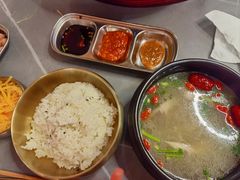 -围炉肉舍•炭烤活鳗•丹东海鲜烤肉(步行街店)