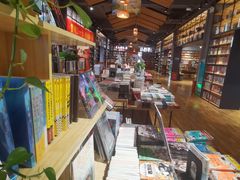 -新华书店(解放中路店)