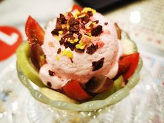 -广信牛奶甜品世家(台东店)