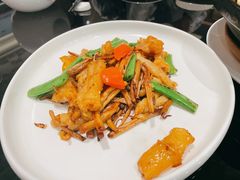 鲜滑花胶炒树菇-闽和南(深圳万象城店)
