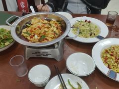 -湖南人家湘菜馆(镇江路店)