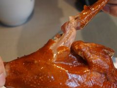 玻璃脆皮乳鸽-采蝶轩