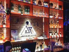 -UP嘻哈酒吧(粉巢店)