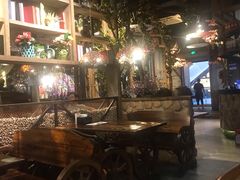-春天里·老街坊餐厅(港隆广场店)