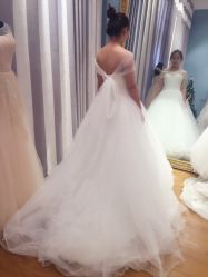 -Flora婚纱礼服定制租赁店