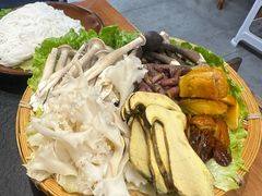 -阿山卓·野生菌火锅·纳西火塘烤肉