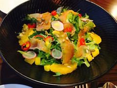 烟熏三文鱼色拉-Alma西班牙餐厅(大悅城店)