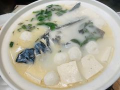 -许爷家·生态湖鲜(徐汇日月光店)