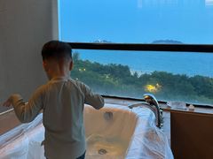 -三亚湾海居铂尔曼度假酒店