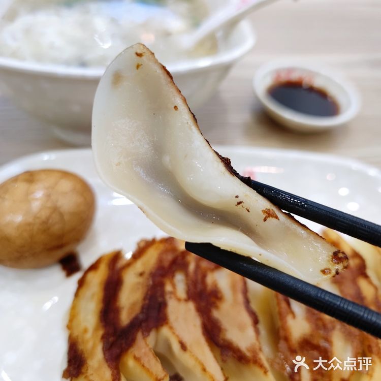 锅贴单人餐，像是吃个了早餐。