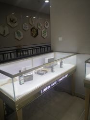 -新生植发·植养护一体