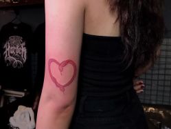 点击看大图 -729CLUB美式风格纹身店