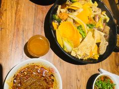 -万记麻辣烫国展总店