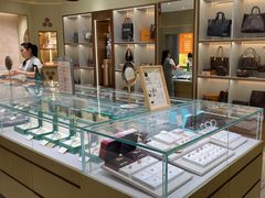 -华夏典当行(龙德广场店)