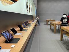-Apple零售店(华贸购物中心店)