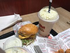 -The Habit Burger Grill 哈比特汉堡(爱琴海店)