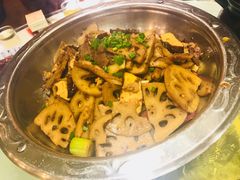 卤藕炒牛肉-全聚贤餐厅·湖北家常菜(沙湖店)