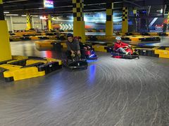 -极限PLAY运动娱乐新世界·团建派对潮玩休闲馆·室内蹦极高空游乐园