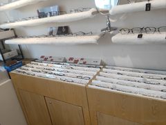 -天空之镜眼镜店蔡司依视路授权店(天通苑店)