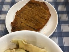 炸猪排-潘国仙耳光馄饨(黄家阙路店)