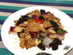 香茅炒猪颈肉-兰桂坊粤泰美食(较场西店)