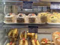 -白玉兰食品甜凤店(合生汇店)