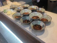 自助调料区-重庆小面·抄手(解放碑好吃街店)