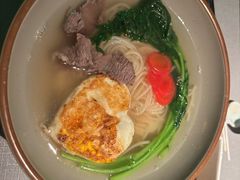 -左庭右院鲜牛肉火锅黑金店(陆家嘴中心店)