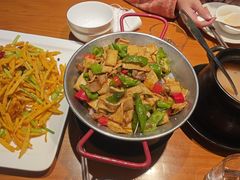 -莲餐厅·湖北菜·潜江小龙虾店(愚园路店)