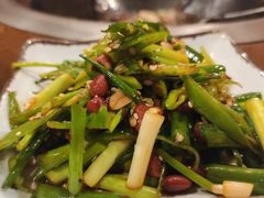 香葱花生米-万里闯关东铁锅炖菜馆(高新旗舰店)
