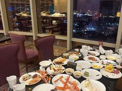 -怡豪大饭店·银顶旋转餐厅