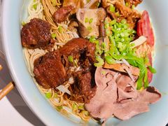 -镇南锅盖面馆(解放路店)