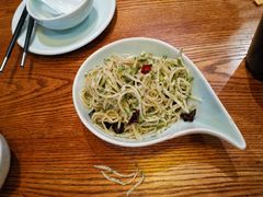 小茴香拌煎饼-金牌老碗时尚陕菜(王府井百货店)