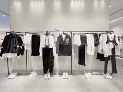 -URBAN REVIVO(七宝领展广场店)