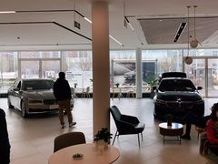 -北京宝诚宝马4S店