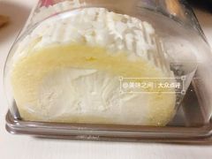 生椰瑞幸卷-瑞幸咖啡(1+1大厦店)