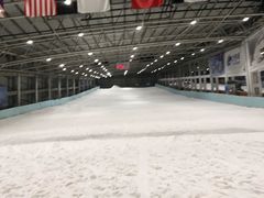 -乔波室内滑雪场