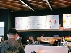 -星巴克(广州南站A18检票口楼上)